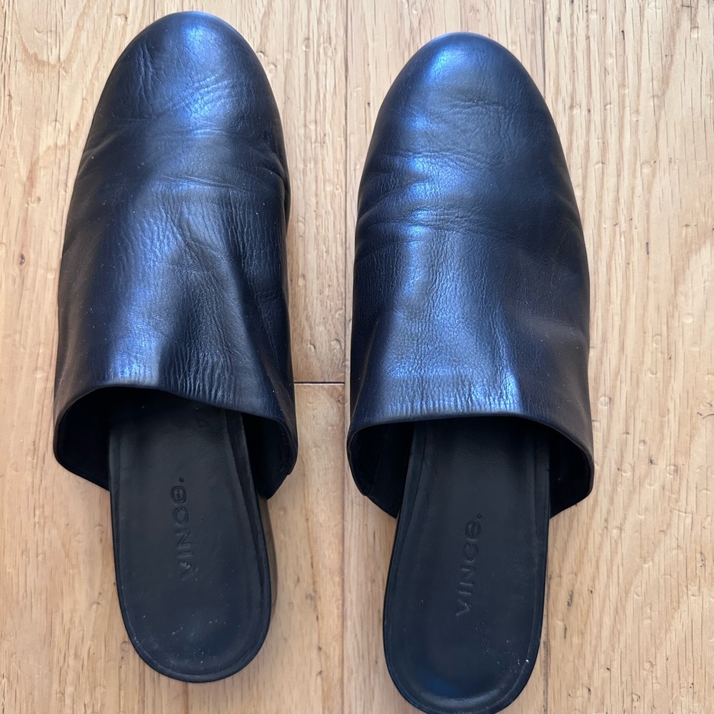 Vince black leather slides/mules size 8.5